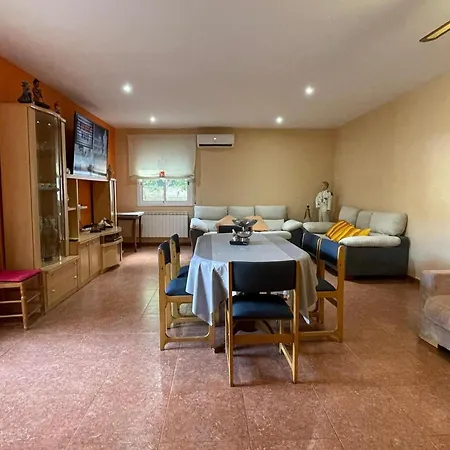Pet-friendly With Pool El Vendrell